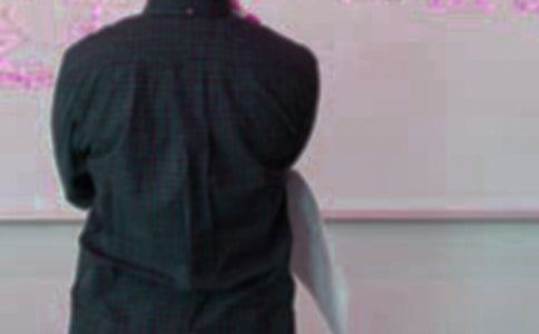 �P(gu��n)���İ��߄�ģ�弯�\��ƪ