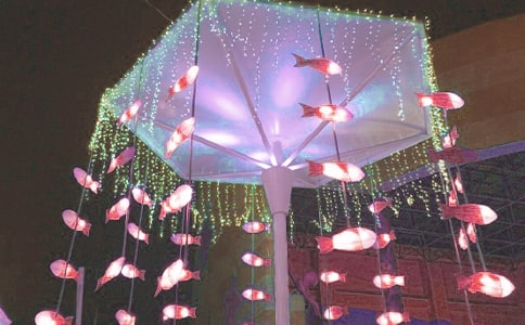 �����A����������300����ƪ