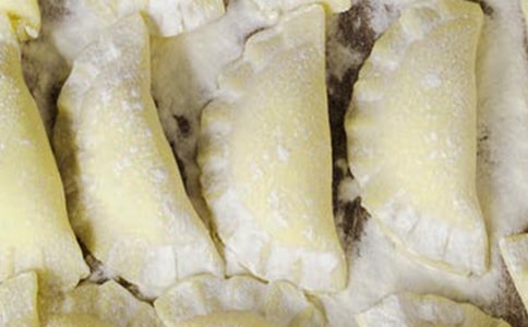 寒假包餃子作文