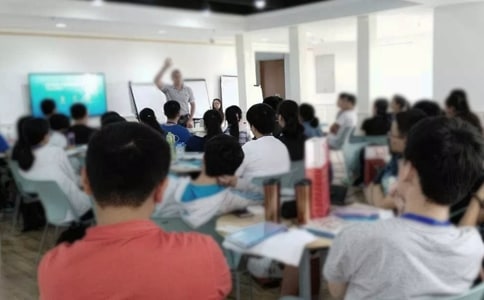 �Թ�Ԋ(sh��)���מ�Ԓ�}�Ľ̌W(xu��)��˼