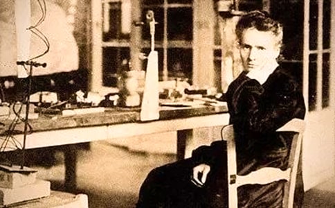 我眼中的居里夫人900字作文