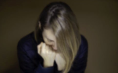 深夜里的哭泣聲_初中記敘文