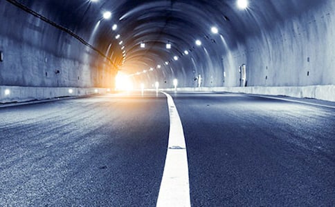 穿越時光隧道回到原始社會三年級作文750字